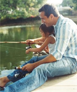 dad-and-daughter-fishing